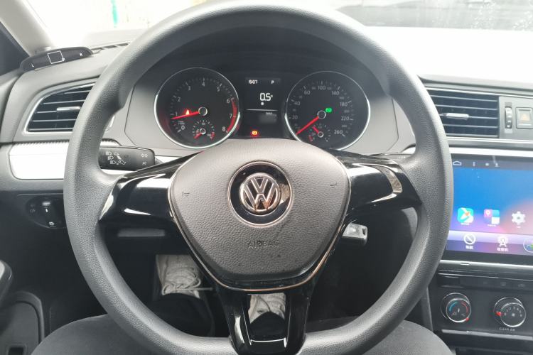 Used Volkswagen Lamando 2015 230TSI DSG Fashion Edition