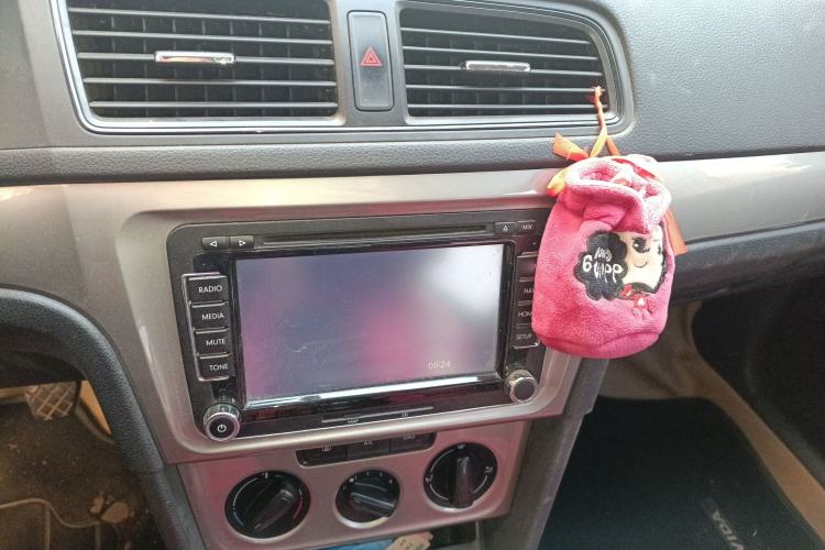 Used Volkswagen Lavida 2013 Revised Classic 1.6L Manual Fashion Edition
