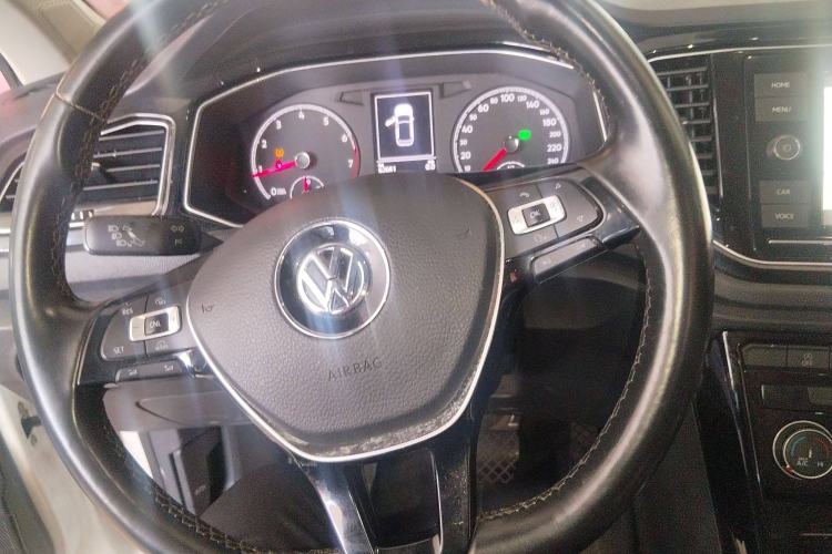 Used Volkswagen T-ROC 2019 280TSI DSG Two-Wheel Drive Comfort Version China VI Standard
