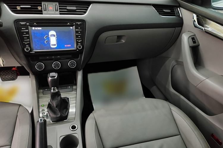 Used Skoda Octavia 2015 1.4TSI DSG Yijun Edition
