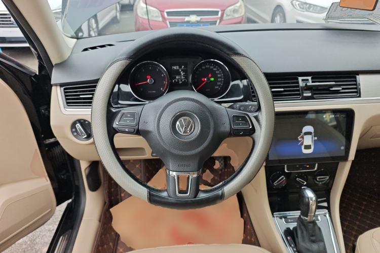 Used Volkswagen Bora 2015 Value Edition 1.6L Automatic Comfort Version
