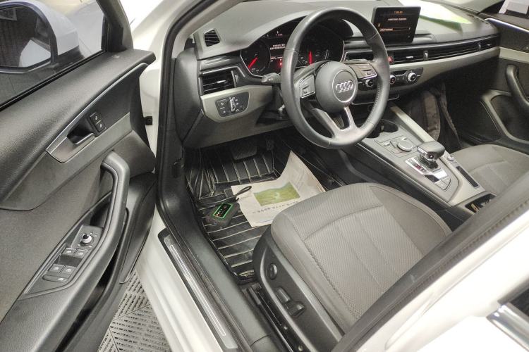 Used Audi A4L 2019 40 TFSI Ambition China VI