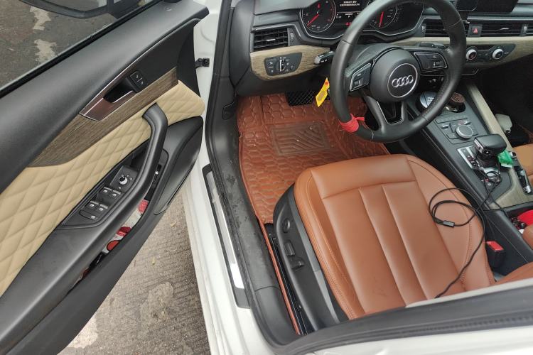 Used Audi A4L 2017 Plus 40 TFSI Ambition Model
