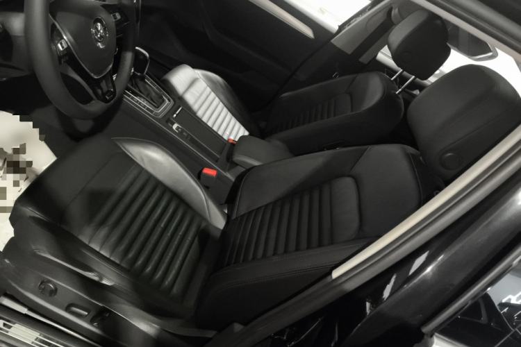 Used Volkswagen Magotan 2018 330TSI DSG Advanced Model
