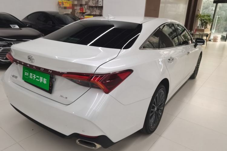 Used Toyota Avalon 2023 2.0L XLE Deluxe Edition
