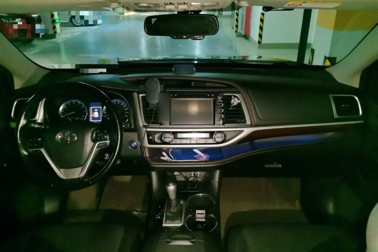 Used Toyota Highlander 2015 2.0T Four-Wheel Drive Ultimate Edition 7-Seater
