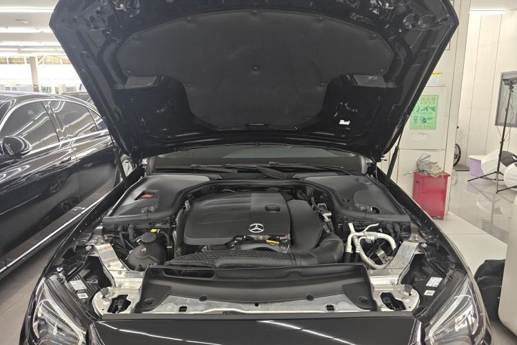 Used Mercedes-Benz E-Class 2022 Revised Version E 300 L Sporty and Stylish Edition
