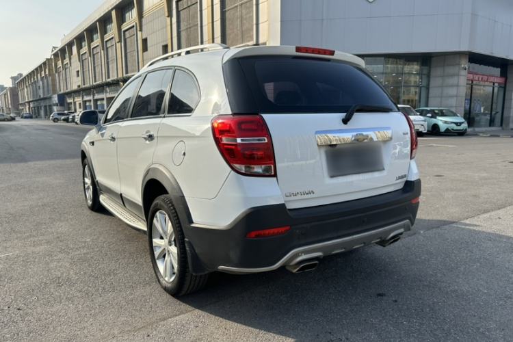 Used Chevrolet Captiva 2015 2.4L 4x4 Flagship Edition 7-Seater
