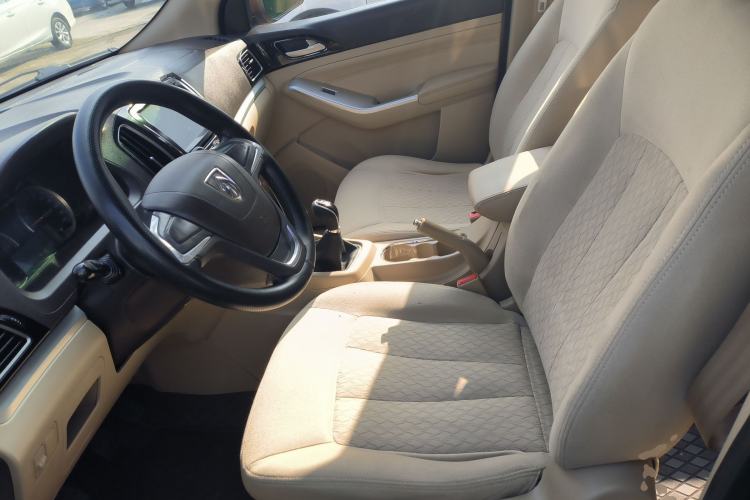 Used Baojun 730 2014 1.5L Manual Standard Version 8 Seats
