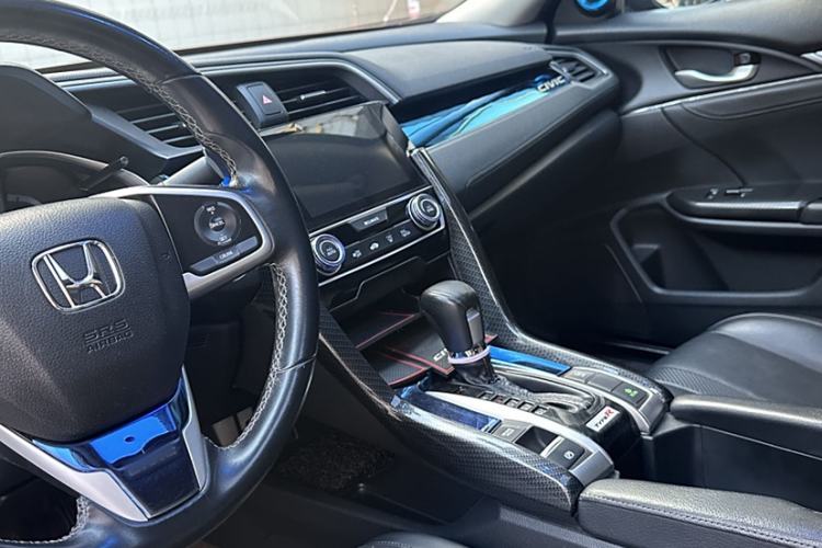Used Honda Civic 2016 220TURBO CVT Prestige Edition
