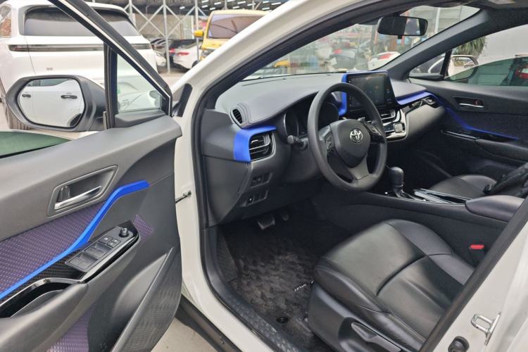 Used Toyota IZOA 2020 2.0L Enjoy Edition
