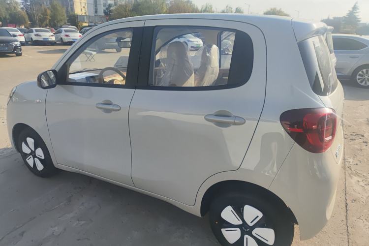 Used Wuling Hongguang MINIEV 2025 Four-Door Version Advanced Edition
