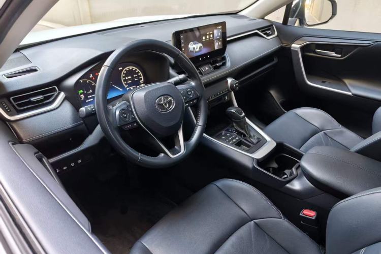 Used Toyota Wildlander 2023 2.0L CVT Four-Wheel Drive Luxury PLUS Edition
