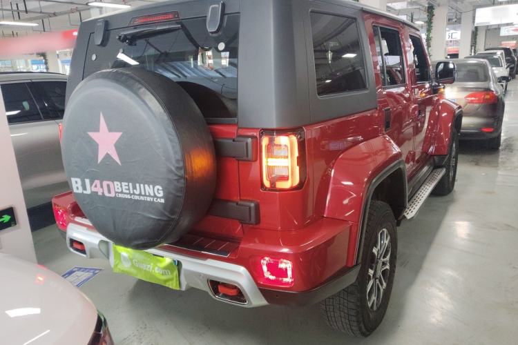 Used  BJ40 2020 2.0T Automatic Four-Wheel Drive Urban Hunter Edition Chivalrous Type
