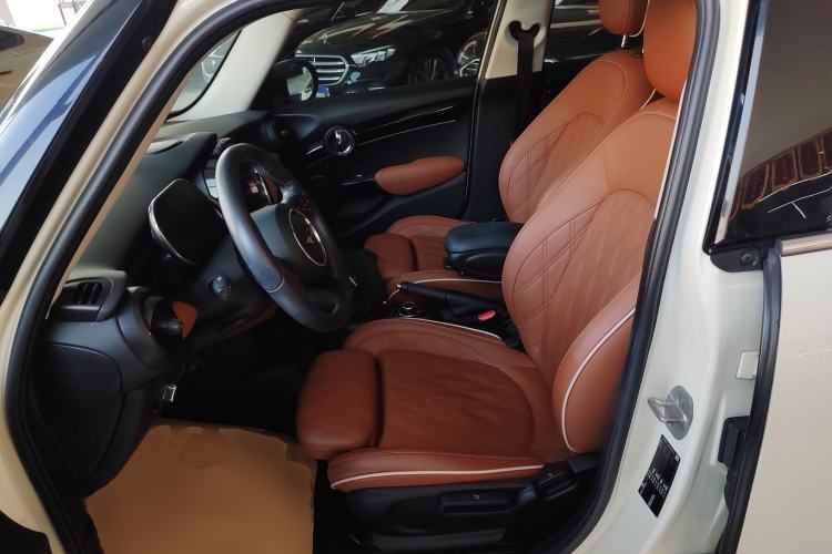 Used  MINI 2022 Updated 1.5T COOPER Artist Five-Door Edition
