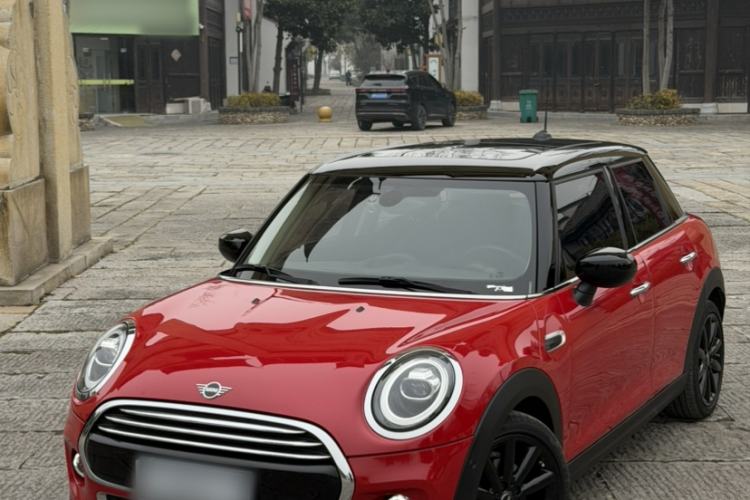 Used  MINI 2019 1.5T COOPER Artist Five-Door Edition

