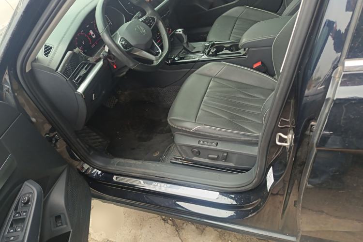 Used Volkswagen Passat 2022 330TSI Starry Luxury Edition – Exclusive Special Edition