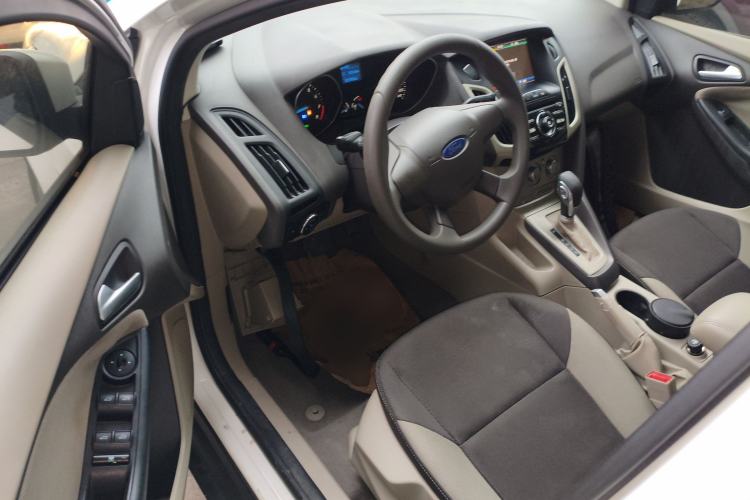 Used Ford Focus 2012 Sedan 1.6L Automatic Comfort Model
