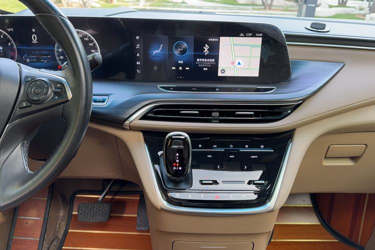 Used Buick GL8 2021 ES Land Cruiser 653T Luxury Edition
