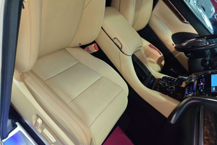 Used Toyota Alphard 2021 Dual-Engine 2.5L Luxury Edition
