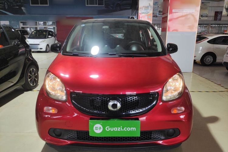 Used  forfour 2016 1.0L 52 kW Passion Edition
