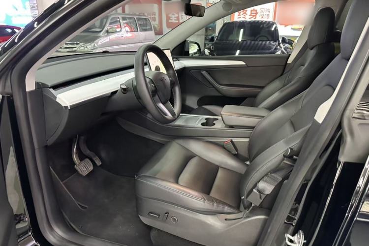 Used Tesla Model Y 2021 Standard Range Rear-Wheel Drive Version
