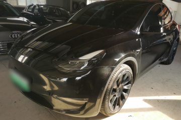 Used Tesla Model Y 2022 Long-Range All-Wheel-Drive Version