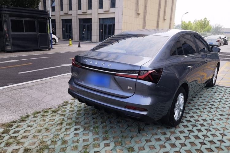 Used Roewe i5 2023 1.5L Manual Comfort Edition

