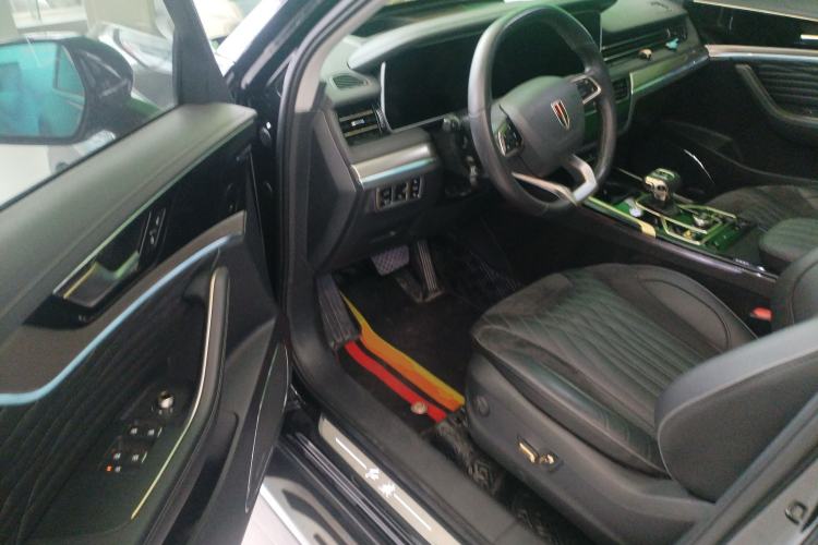 Used Hongqi HS5 2022 Revised Version 2.0T Smart Connect Flagship Edition
