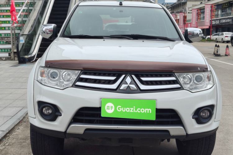 Used Mitsubishi Pajero Sport 2013 3.0L Automatic 4x4 Executive Edition
