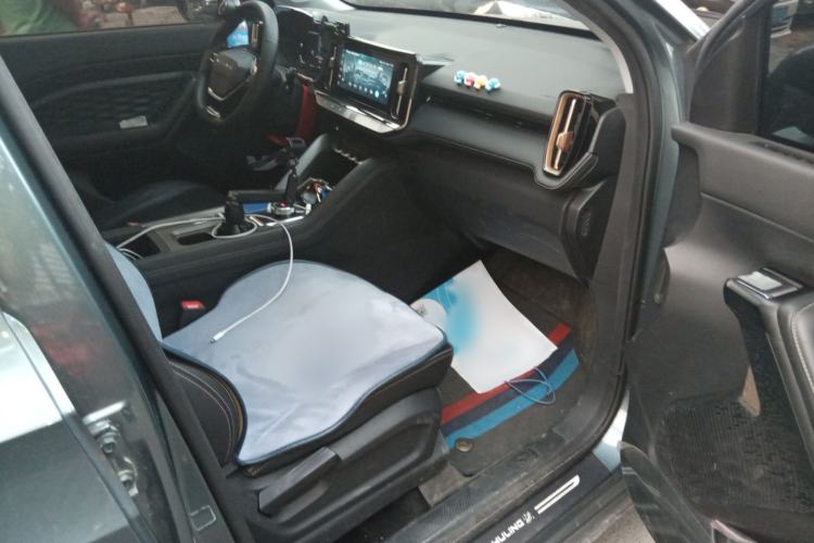 Used Wuling Xingyun 2023 2.0L DHT Flagship Edition
