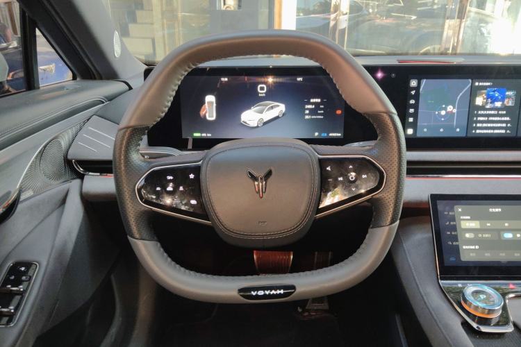 Used VOYAH PASSION 2023 Four-Wheel Drive Standard Edition