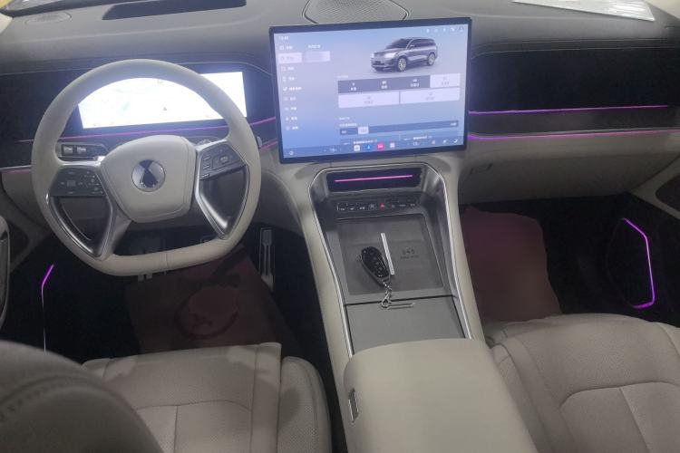 Used Denza N9 2025 Flagship Model
