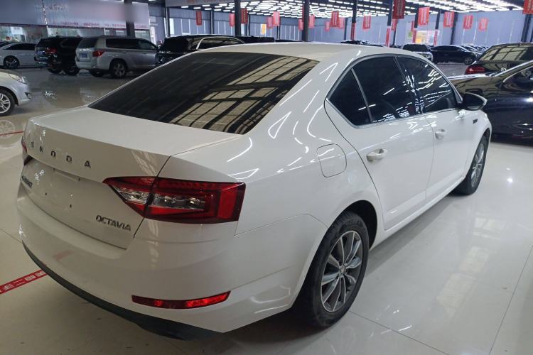 Used Skoda Octavia 2019 TSI230 DSG Smart & Comfort Edition China VI Standard
