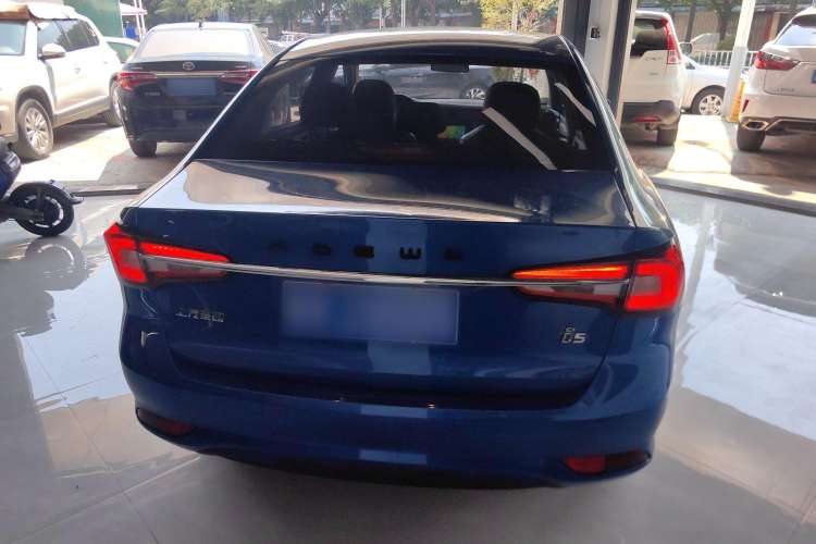 Used Roewe i5 2019 1.5L Automatic 4G Connected Langhao Edition
