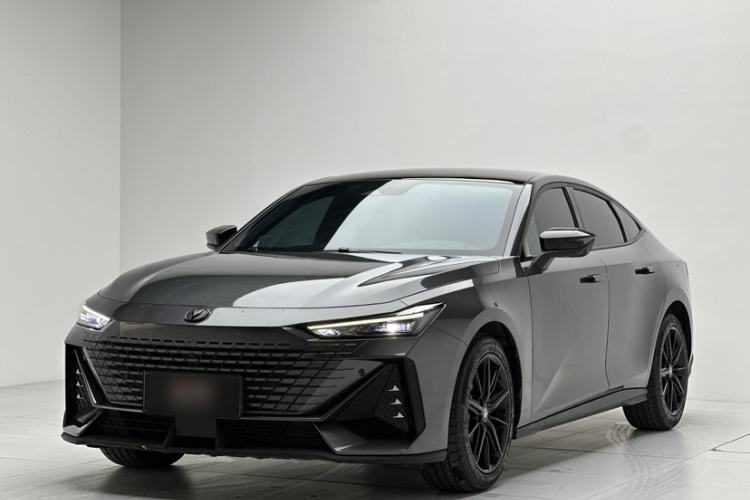 Used Changan UNI-V 2023 1.5T Prestige Model