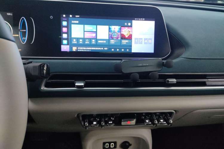 Used ORA Good Cat 2021 400km Standard Range Venus Edition Lithium Iron Phosphate
