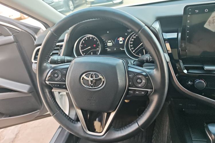 Used Toyota Camry 2021 2.0G Luxury Edition
