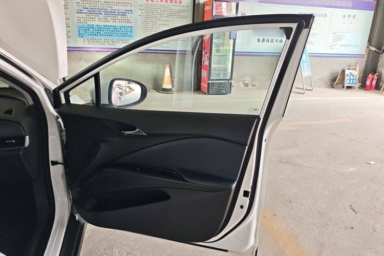 Used Buick Velite 6 2023 430km Range Commuter Version
