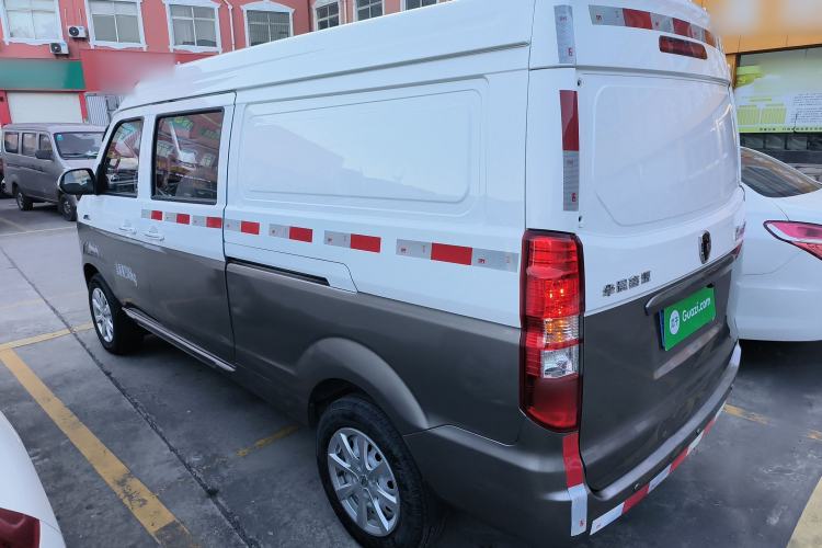 Used Jinbei New Hiace S 2023 1.5L Wealth Edition Van 2/5-Seater Non-Air-Conditioned Version SWC15M