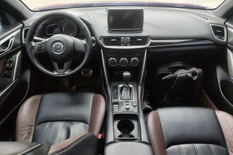 Used Mazda CX-4 2016 2.0L Automatic 2WD Blue Sky Dynamic Leather Edition
