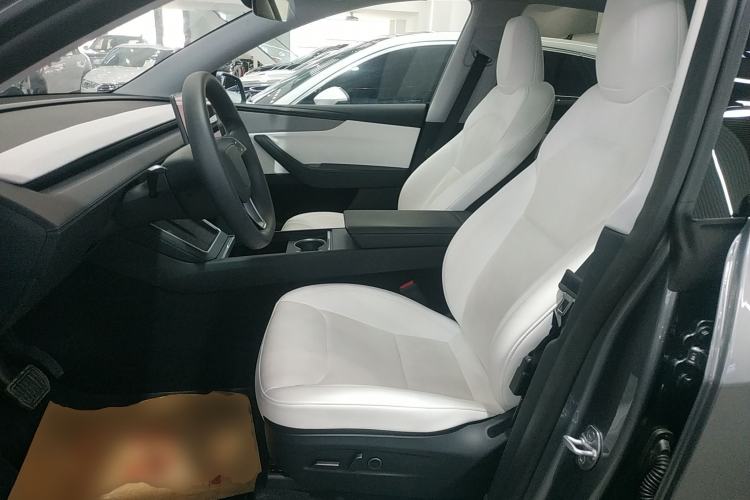 Used Tesla Model Y 2025 Rear-Wheel-Drive Version