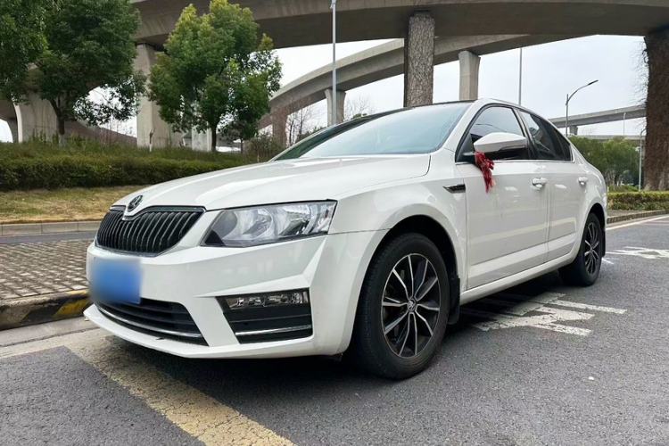 Used Skoda Octavia 2017 1.6L Automatic Smart Drive Edition