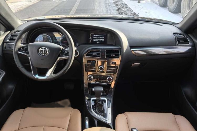 Used Brilliance V5 2016 1.5T Automatic Two-Wheel Drive Smart Version