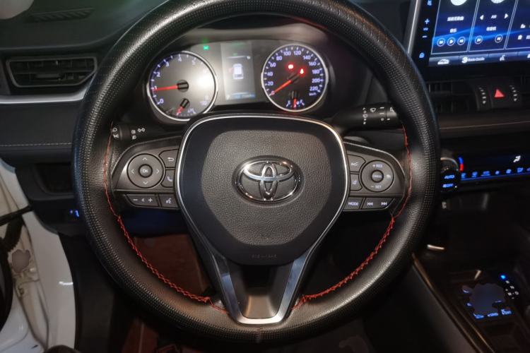 Used Toyota Wildlander 2020 2.0L CVT 4x4 Luxury Edition