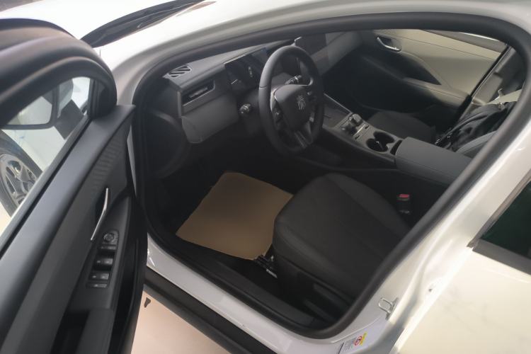 Used BYD Qin PLUS 2025 DM-i Smart Drive 55KM Leading Model
