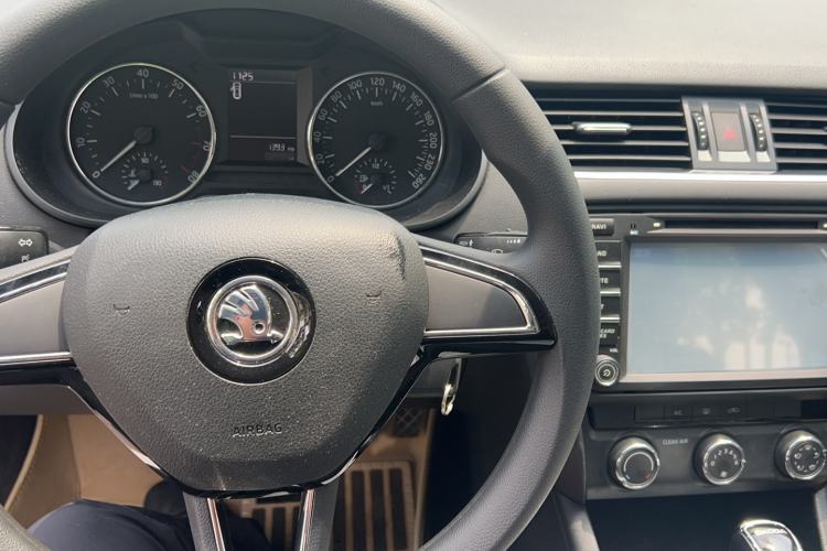 Used Skoda Octavia 2017 1.6L Automatic Chuanxing Edition
