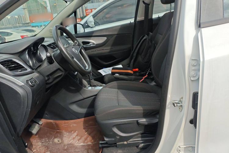 Used Buick Encore 2015 1.4T Automatic Two-Wheel Drive Urban Elite Version
