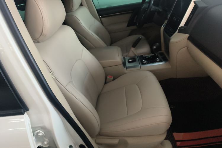 Used Toyota Land Cruiser 2019 4.0L GX-R 7 Seats Parallel Import