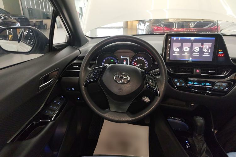 Used Toyota IZOA 2020 2.0L Yi Xiang CARE